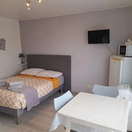 Moderne - Du Grazel * Gruissan